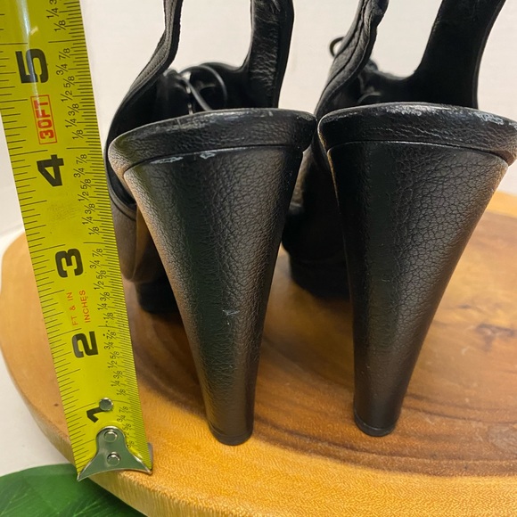 Hollywould Made In Italy Leather Lace Ip Peep Toe Heels - Picture 8 of 12